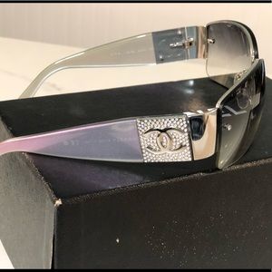 CHANEL iridescent sunglasses (AND HARD CASE!)